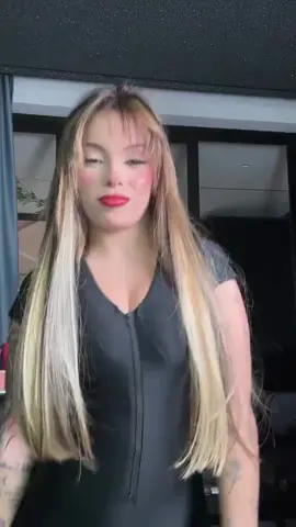 oii amores//uma dancinha da Kamylinha com o cabelo novo😍Oq acharam?#kamilinha #kamilinha #turmadohytalosantos #foryoupage #foryou #dancinha #foryou #fyyyyyyyyyyyyyyyy 