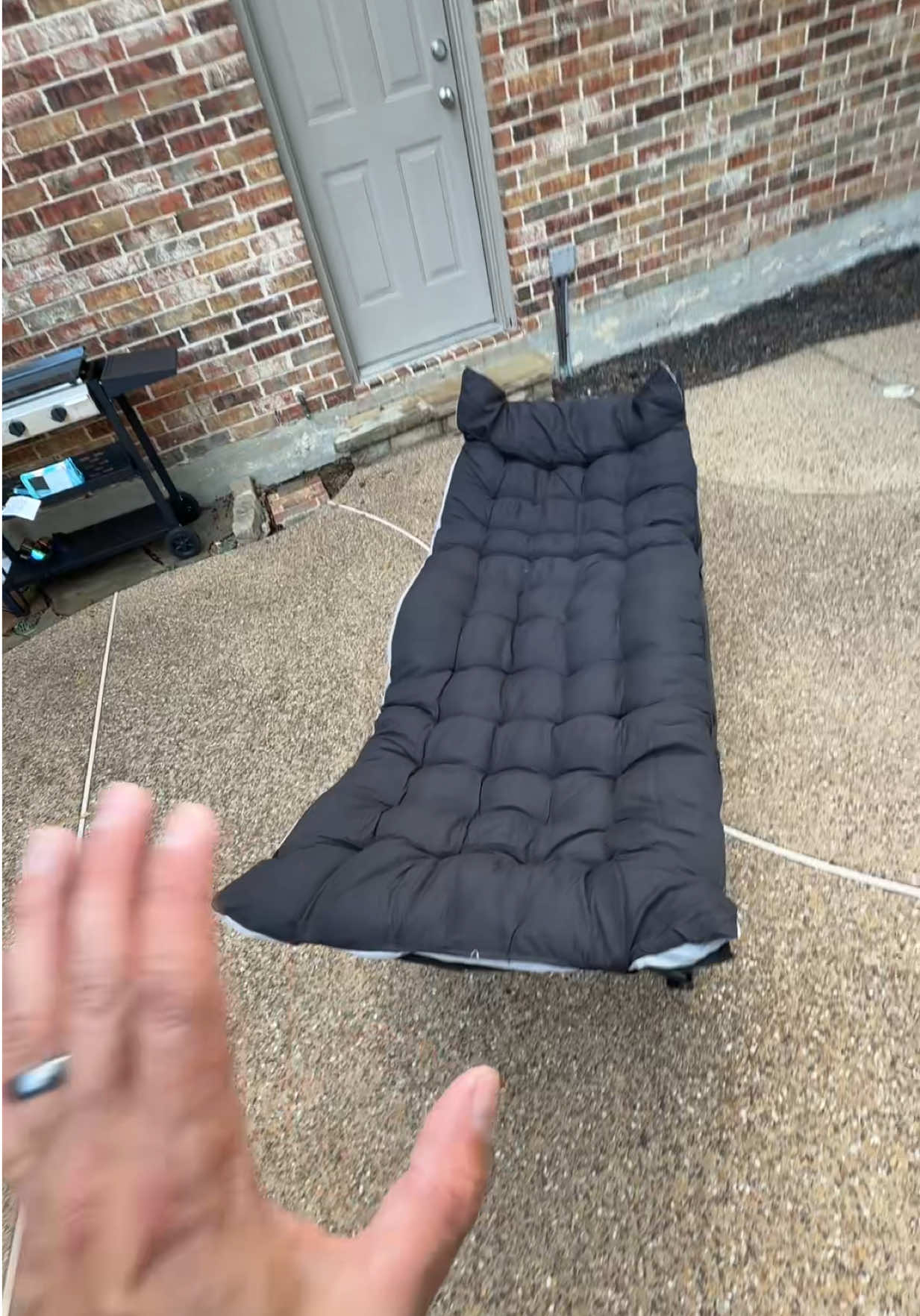 You have to check out this #foldingoutdoorbed must see! #kahlatalk #kahlatech #fypシ #dealsforyoudays 