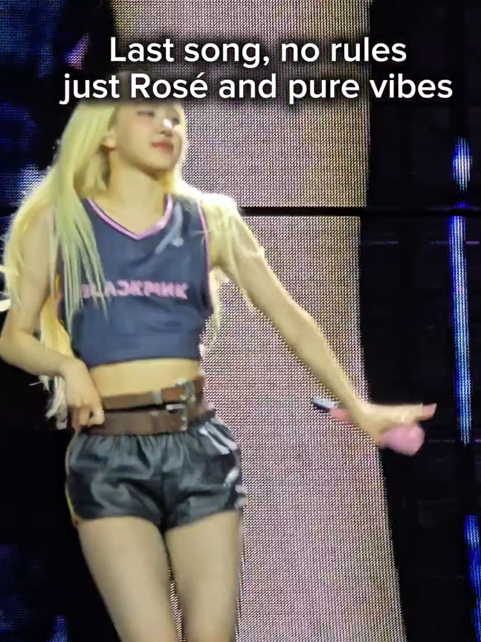 The show was ending, but Rosé was still in her own little world—and we were all lucky enough to watch