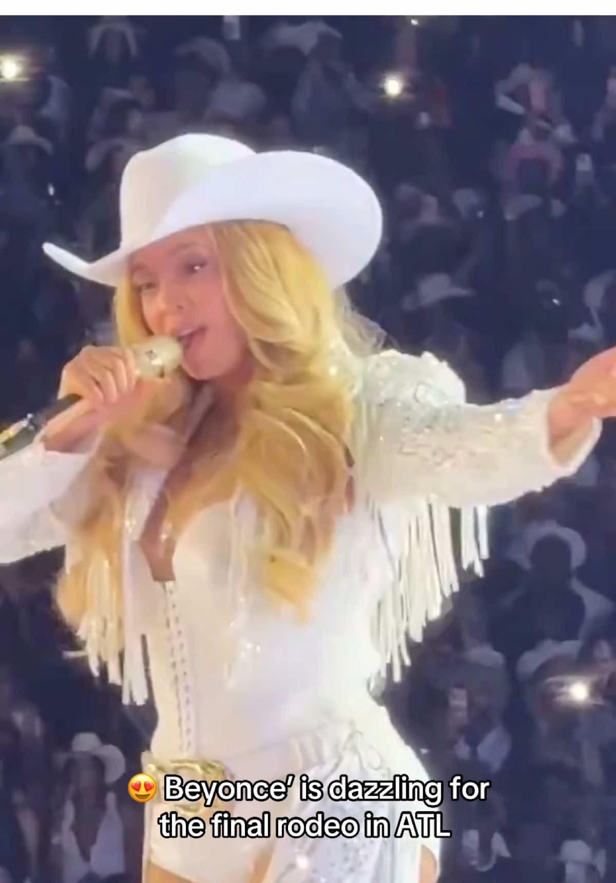 #beyonce #queenbey #beyhive #cowboycarter #cowboycartertour 