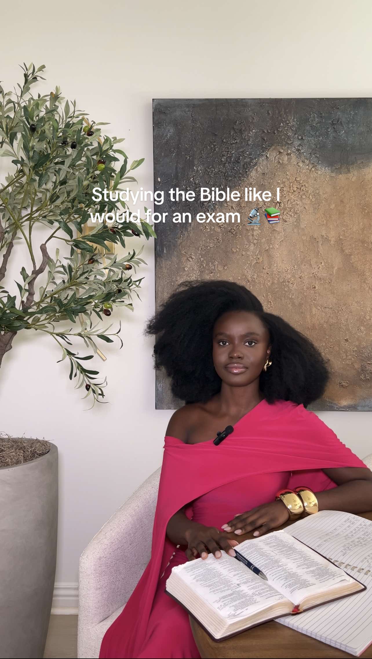 Studying the Bible like I would for an exam 🔬📚  #proverbs #biblestudy #christiantiktok #jesuslovesyou #wisdom #naturalhair 