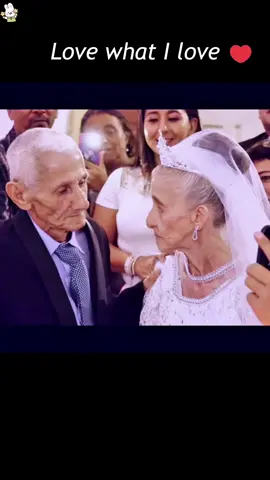 quien no quisiera un amor para siempre 😘😘❤️❤️#amor # #amorparasiempre #amorparatodalavida #viejitos #enamorados #enamorados💞💓🥰#cancion #miramar #tiktokviral #tiktokviralvideo #paratiiiiiiiiiiiiiiiiiiiiiiiiiiiiiii #creatorsearchinsight
