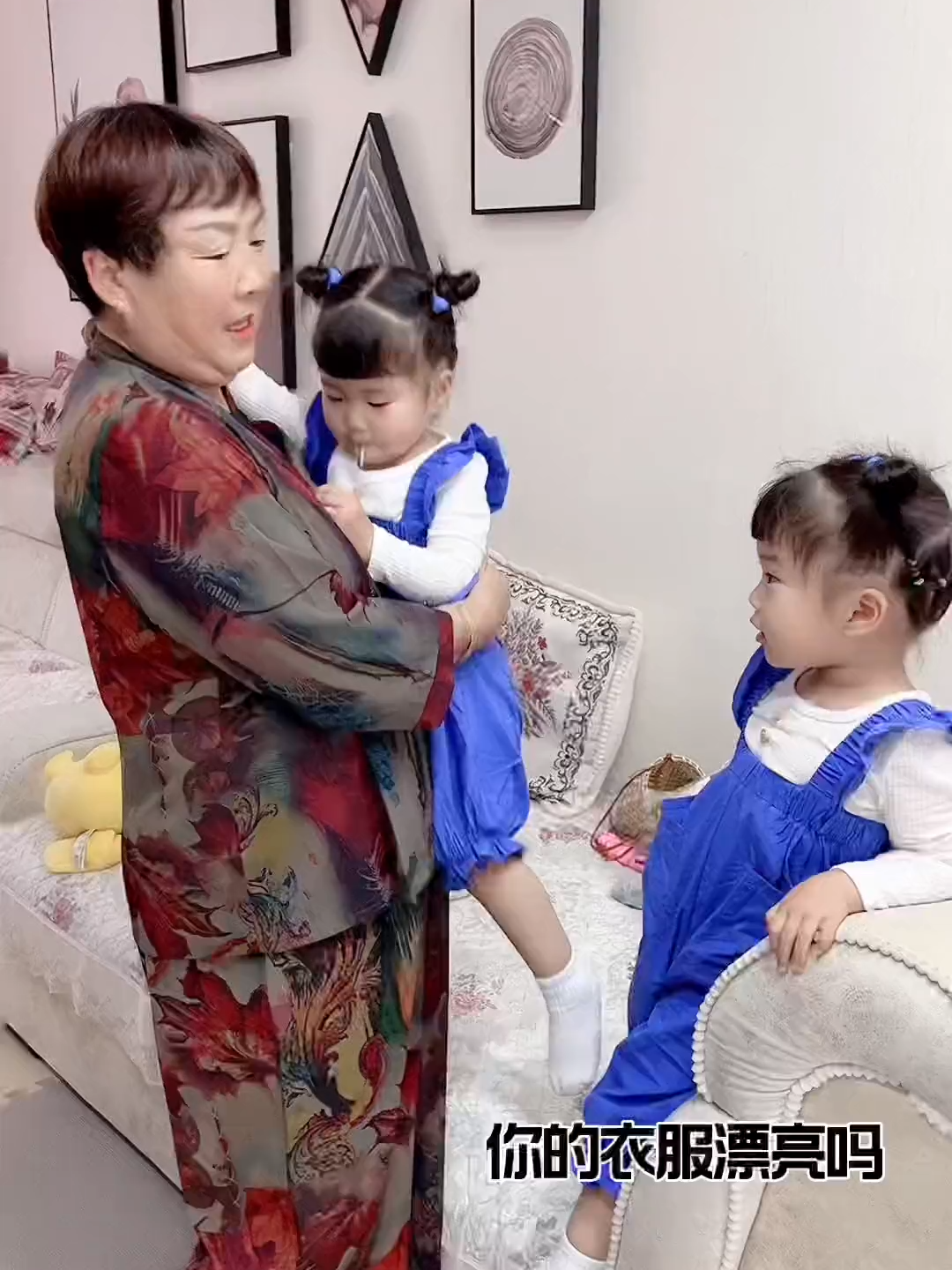 7092581368865115400如果让你重新选一次，你会选择陪着你爱的那个人还是会选择陪着父母…… #远嫁 #婚姻7092581368865115400如果让你重新选一次，你会选择陪着你爱的那个人还是会选择陪着父母…… #远嫁 #婚姻