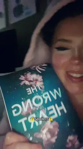 I’m like SO SAD even tho it was a happy ending 😂😂 #BookTok #bookworm #bookish #bookrecs #bookrecommendations #romancebooks #smut #spicybooktok #spicybooks #thewrongheart #jenniferhartmann #fy #fyp #fypシ 