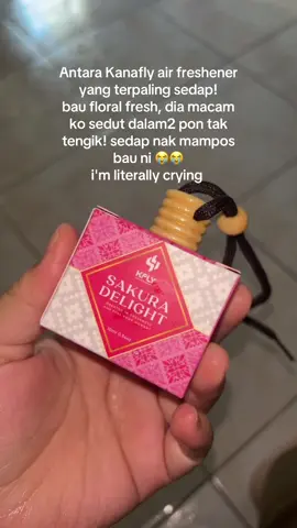 Aku tak suka bau2 yang memeningkan! tapi yg ni on top! selain bubble gum, yg ni no syatuuu