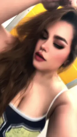 @Karol G 🤍 #gozaderalatina🍺🍺 #peruana #tropicoqueta #contenido #fyp #parati #viralvideo ✨