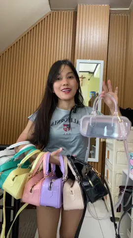 Jelly Bag with different colors restock. DISCLAIMER: price may vary after promotion ends so check out now #jellybag #womensbag #bagforwomen #slingbag #handbag #crossbodybag #bag #tiktokfinds 