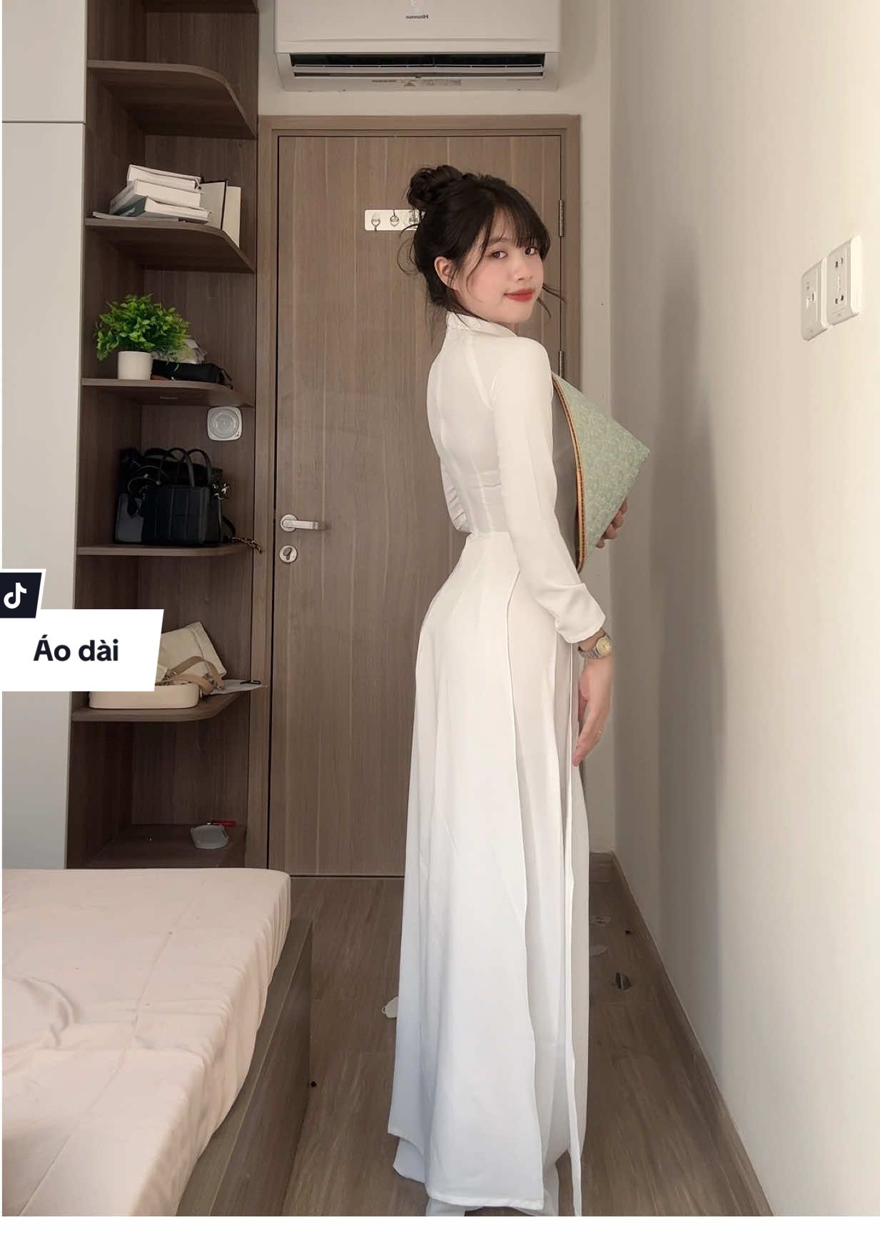Áo dài cổ V nha mấy bà  #meimytom #aodai #aodaitrang 