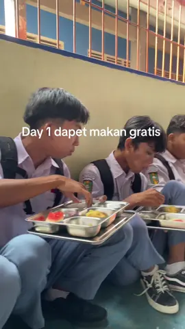 Akhirnyaa, makasi pak prabowo @gerinda jateng #makansianggratis #mgb  #smkmuhammadiyah 