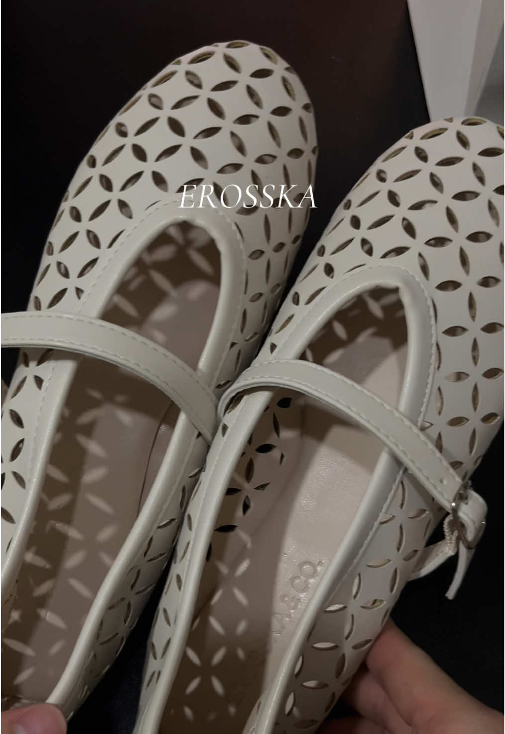 EROSSKA Shoes  #xh #OOTD #outfit #outfitideas #outfitoftheday #TikTokFashion #viral #xuhuong #tiktok #styletips #shoes 