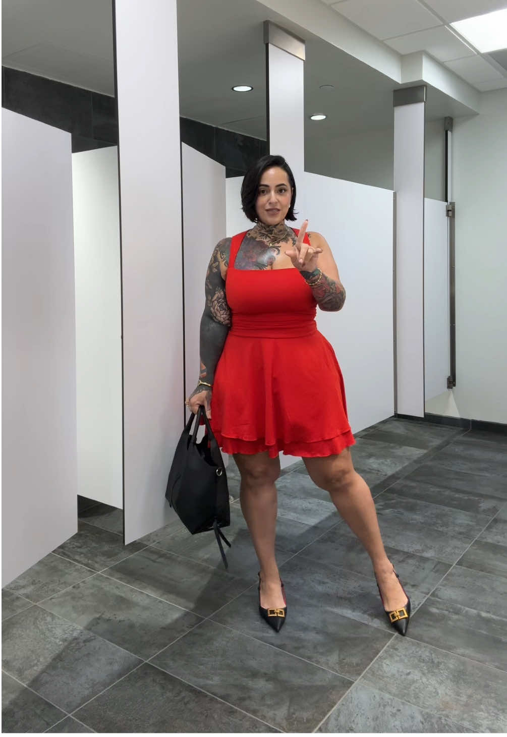 Just me and my lil TikTok shop fashion finds 🤭🤝🏼 #dress #tiktokdress #OYSNewArrivals #OOTD 