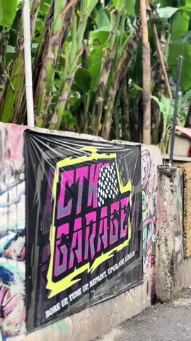 jadiin diri lo pelangi yg penuh warna indah ,ketika badai sudah selesai .