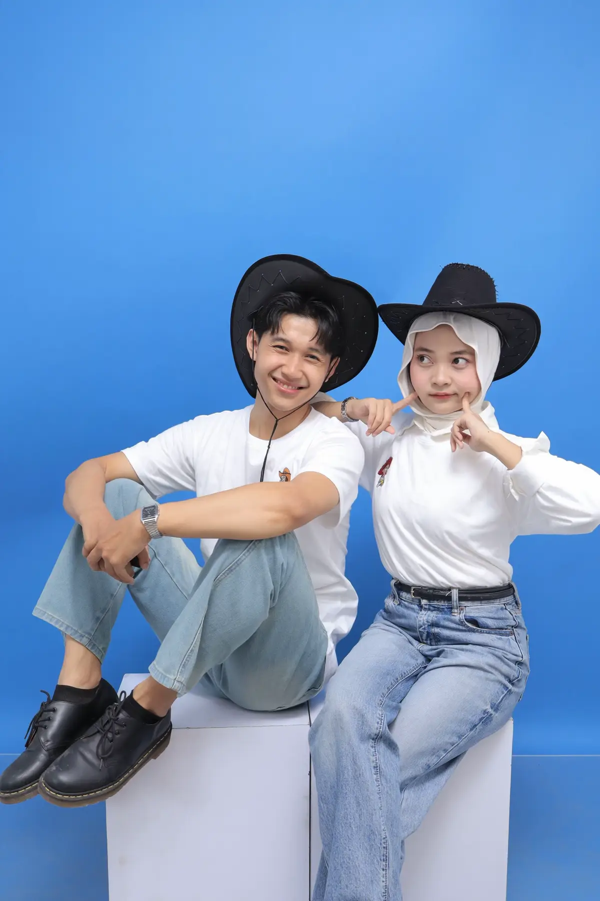 kaos couple from @𝒄𝒂𝒕𝒄𝒉𝒚🩰 ྀུ ♡ 👕👚 classic mode by @SNAP! 📸