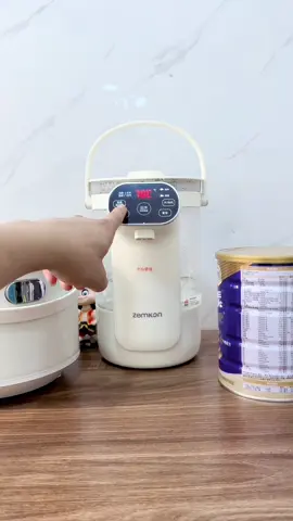 Một chiết bình đun nước. Vừa hiện đại lại còn thông minh an toàn khi sử dụng #bìnhthuydien #binhđunnuocphasua 