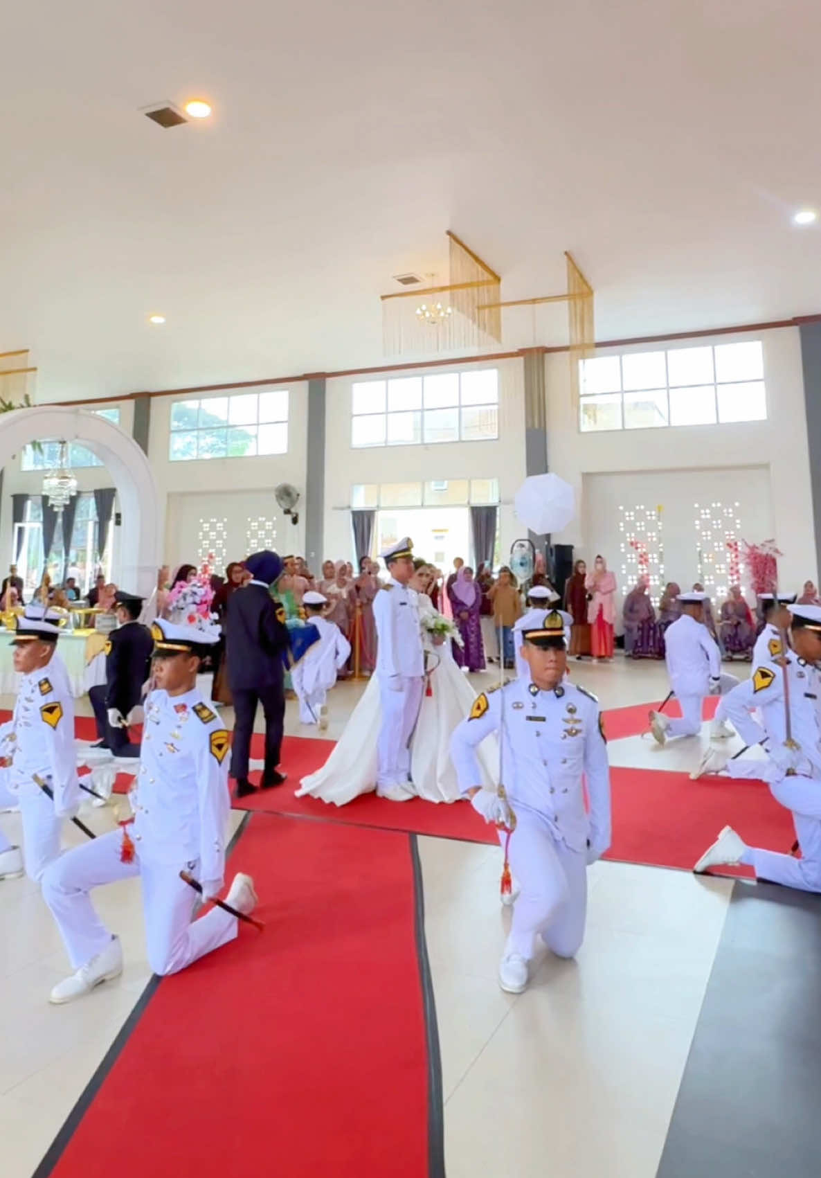 PEDANG PORA PELAYARAN Andi Sinta& Muh.Arfan #fypシ #fyp #creatorsearchinsights #bugiscantik #cantiksulsel #bugiswajo #weddingbugis #pedangpora #polimarimamimakassar 