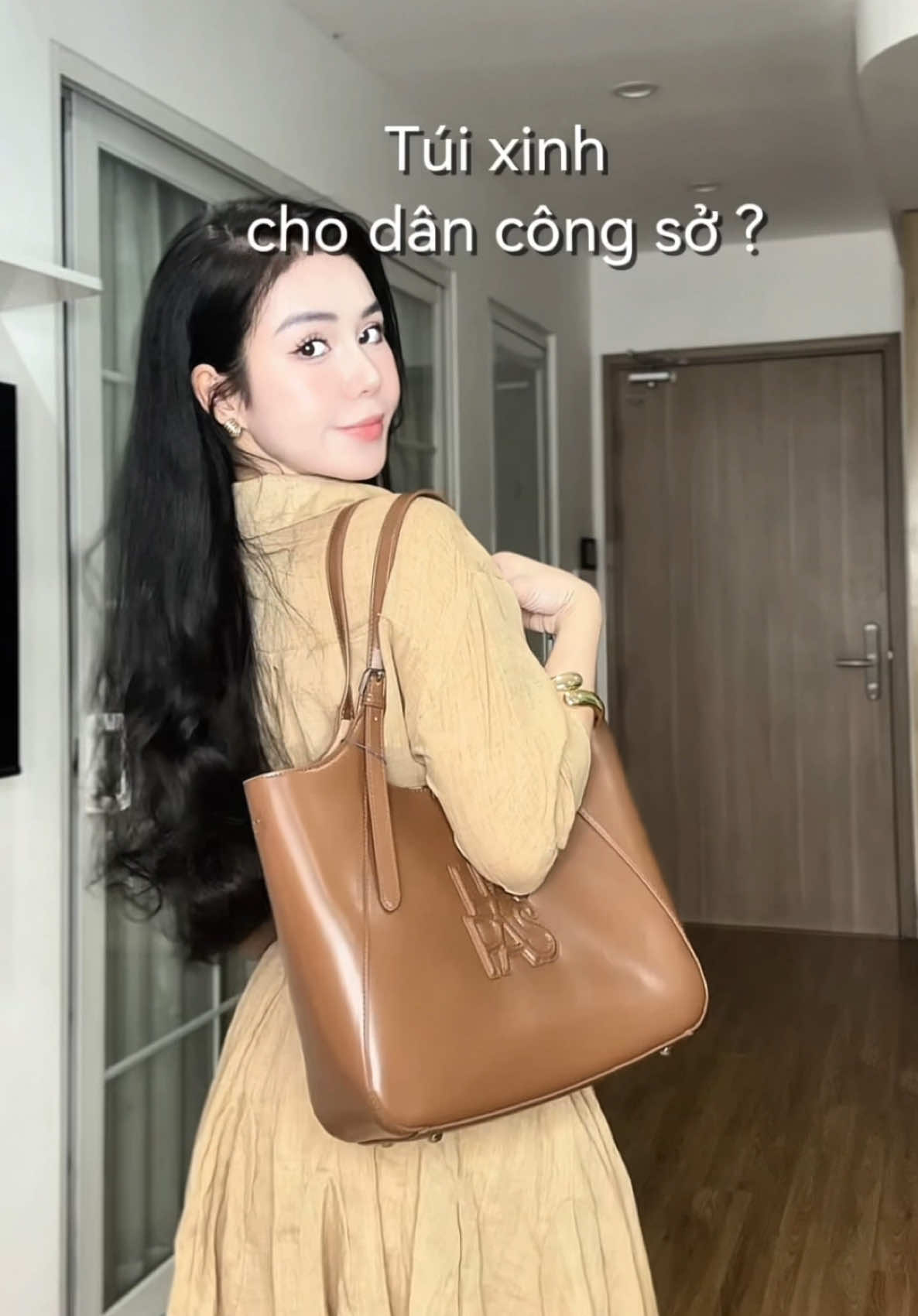 +1 em túi xinh cho dân công sở đựng cả laptop luôn nè #hapas #tote #totegether #tuicongso #xuhuong 