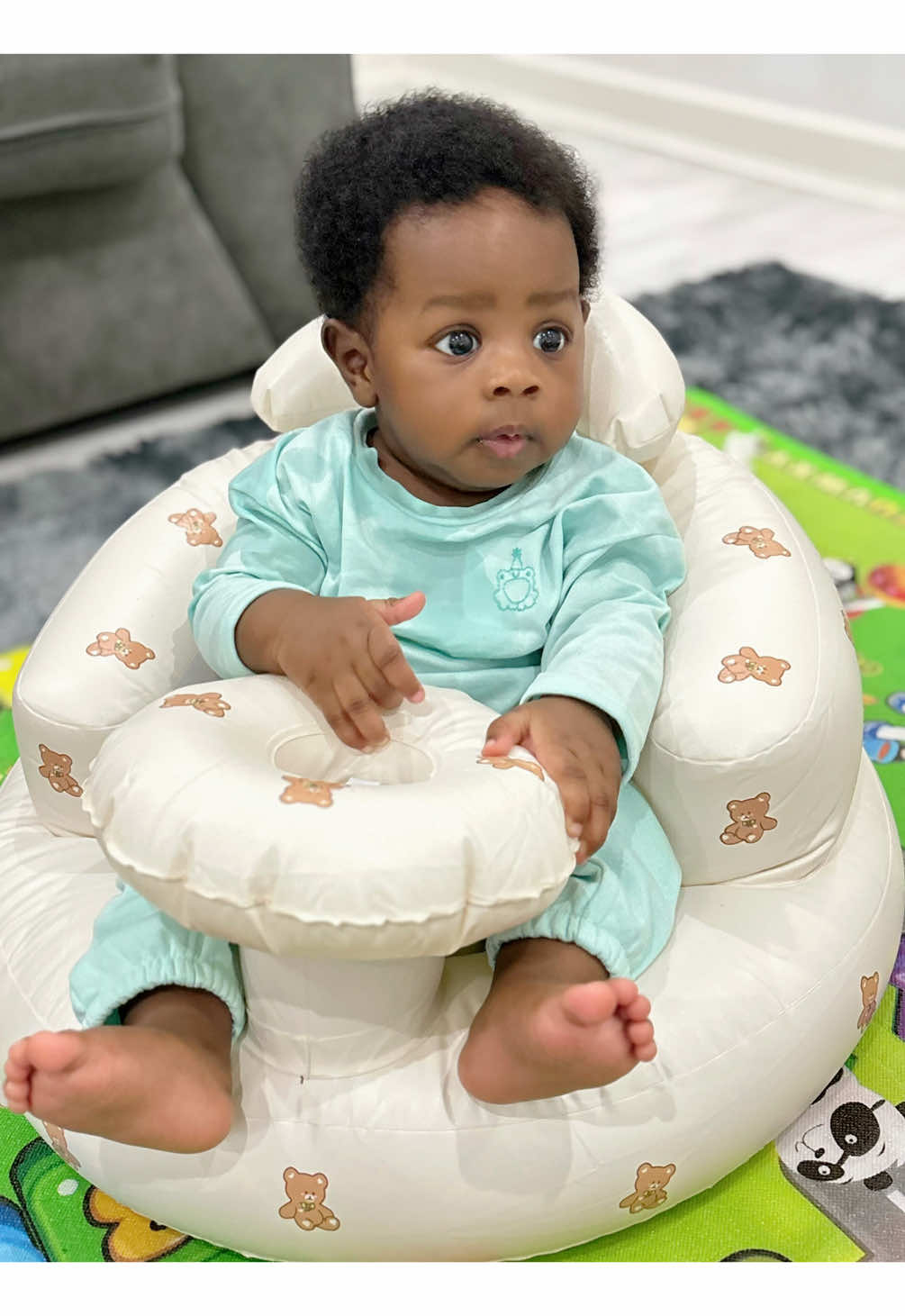 INFLATABLE BABY CHAIR🥰 IS A MUST HAVE!!!  #inflatablebabychair #babychair #babyitems #baby #viralbabychair 