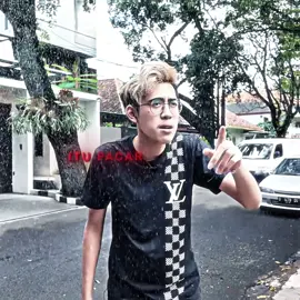 hah si bro cuma bawa scoopy @keenan. #xxknjt #keenan #lutfhihalimawan #luthfihalimawan #twomannn 