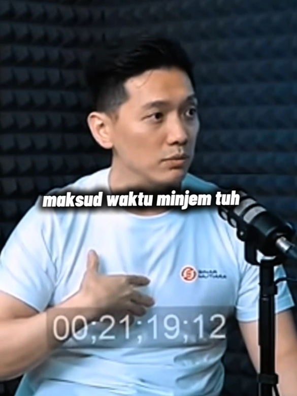 Dalam pinjol, yang salah yang minjemin / yang pinjem??! #edukasi #pinjol #andrewsusanto 