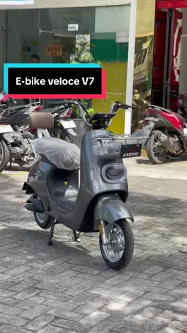 Hallo guys siapa nih yang baru tau kalau Veloce V7 cuma 4 Jt an tapi fitur melimpah😍#sepedalistrikbergaransiresmi #sepedalistrikmurah #sepedalistrikmurahmedan #sepedalistrik #ebike 