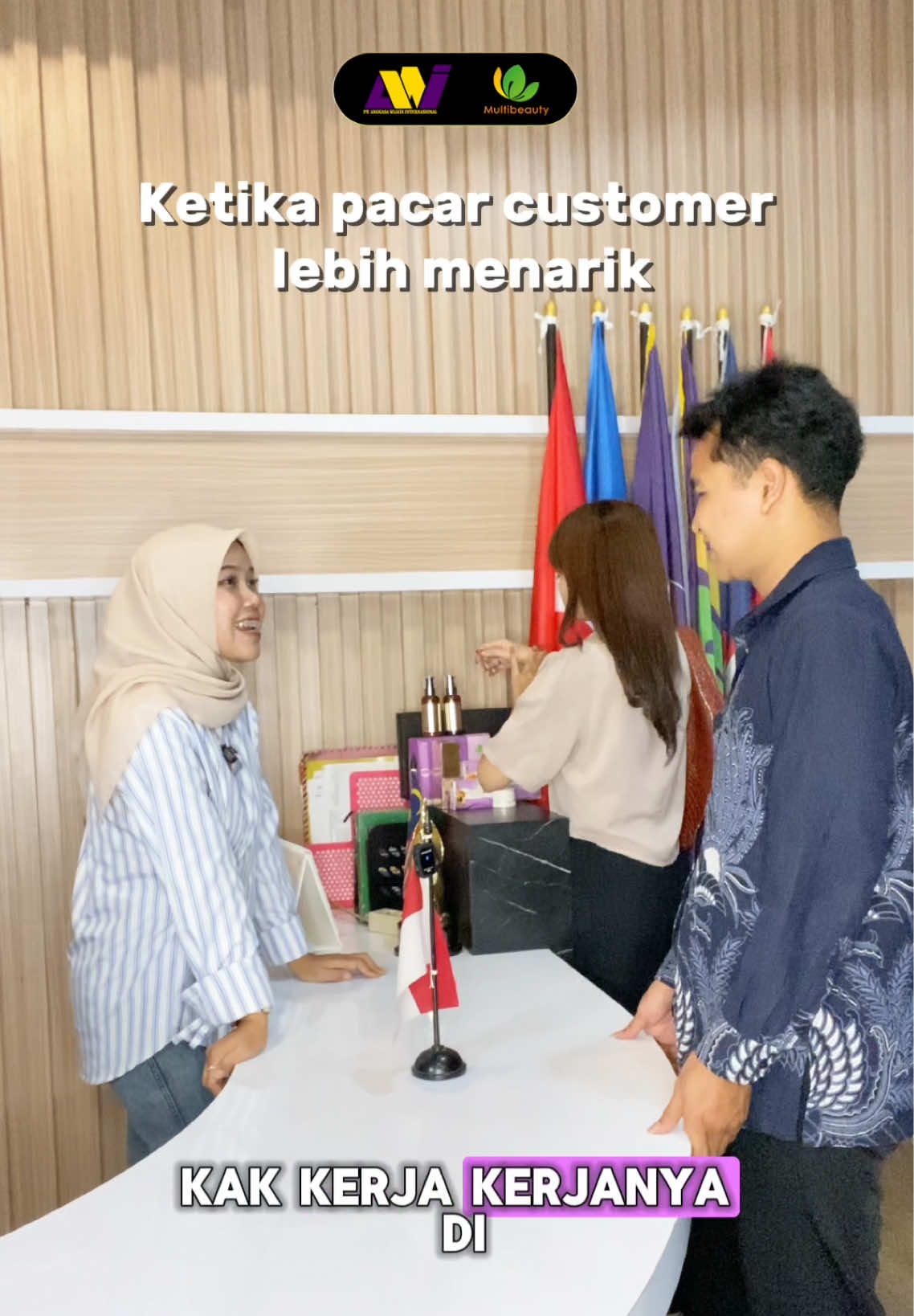 Customer memang lebih menarik yaa😫😂 #fyp #fypage #fypシ゚ #viraltiktok #kontenhiburan #kontenngakak🤣 #viralvideo #multibeauty #fyppppppppppppppppppppppp #lucu_ngakak #dagelan #viralvideos 