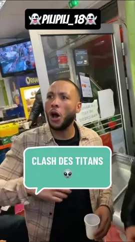 CLASH DES TITANS ! #unedeplusdanslechargeur🔫 #reels #videodrole #pourtoi #humour #mourirderire #lamechepilipili 