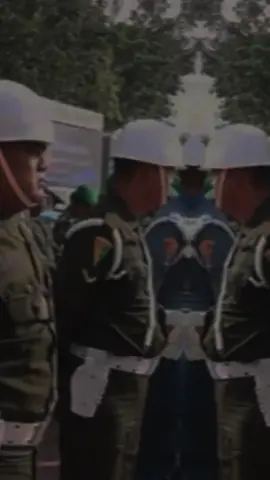 Operasi Patuh Jaya 2025 resmi digelar mulai 14–27 Juli 2025 di seluruh Indonesia! Polisi tak hanya menilang, tapi juga mengedukasi masyarakat agar lebih sadar akan pentingnya keselamatan di jalan. Awas! Ini daftar pelanggaran yang jadi target utama: 1. Tidak pakai helm 2. Modifikasi ekstrem & knalpot brong 3. Lawan arah 4. Main HP saat berkendara 5. Bawa motor di bawah umur 6. Kendaraan over dimensi & overloading 7. Tidak pakai sabuk pengaman 📸 Kamera ETLE aktif 24 jam, razia dilakukan di titik-titik rawan! Cek kelengkapan kendaraanmu sekarang juga! 📌 Jadilah pelopor keselamatan berlalu lintas. #OperasiPatuhJaya2025 #Polri #KeselamatanBerkendara #ETLE #TilangElektronik
