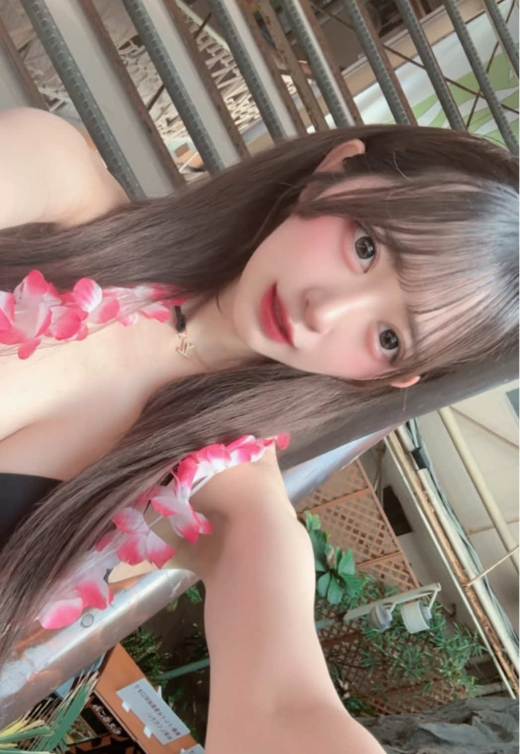 やっぱ髪ロングが自分うけいいけどエクステつけたくないから早く地毛伸びて😭😭😭#ハワイアンズ #プール 