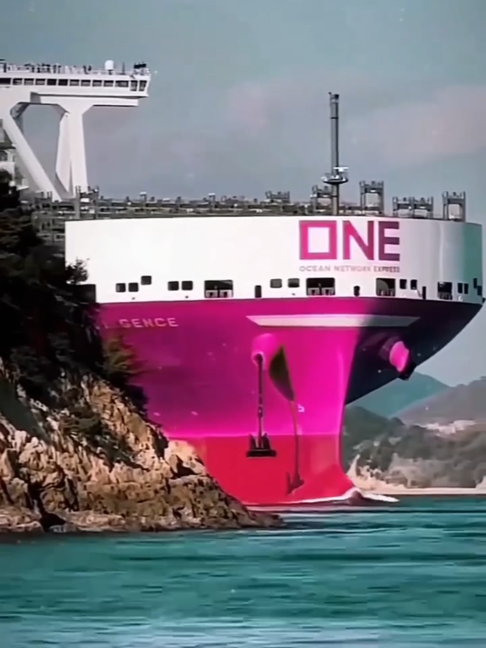 How to maintain cargo container ship 🚢  #newvessel #container #foryou #shipcontainer #shipsview #fyp #ship #viral 