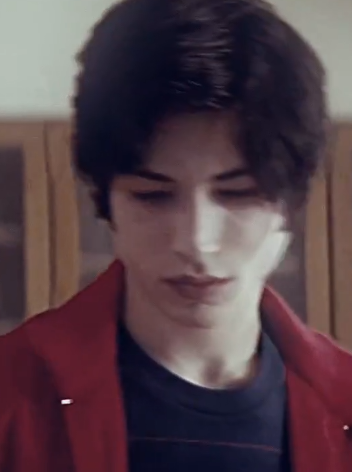 scrap #kevinkhatchadourian #kevinkhatchadourianedit #weneedtotalkaboutkevin #wnttak #ezramiller #ezramilleredit #fyp #edit #xybca (will probably delete this later idk)