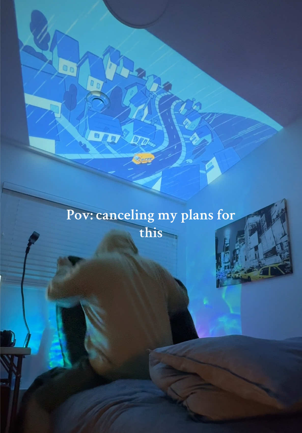 Glad i got this projector! Love watching my fav shows on my ceiling 🙌🏻 #roomfinds #roomdecor #movienights #projector #projectorforbedroom #trending 