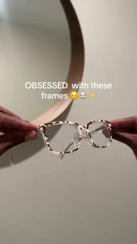 I’ve officially found my new favorite frames, I’m wearing the style Kirby in Crystal Clear 😍 -OH and don’t forget to use my code KAMREALEEIA15 to save $$ on your first Pair 💕 @paireyewear  #paireyewear 