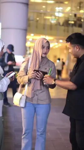 Gandeng hijab cantik #prank 