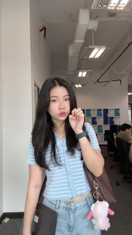 outfit check di spot baru #fyp #OOTD #outfitcheck #outfitinspo #petitefashion #workoutfit 