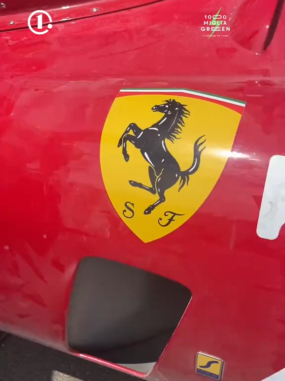 💯 La 1000 Miglia si è conclusa lasciandoci un concentrato di emozioni indimenticabili. Tra i tanti capolavori in gara, uno in particolare ci ha fatto battere il cuore la Ferrari 735 LM. Appena l’a