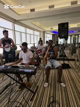 جلسة عفوية _حين بروفة#السودان_مشاهير_تيك_توك #اكسبلور #الشعب_الصيني_ماله_حل😂😂 #subahi_sax #السودان🇸🇩 #tik_tok #fypシ゚ 