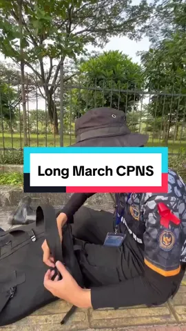 Longmarch Penutup Orientasi CPNS Angkatan 2024 LPKA Bandung ✨🏃‍♀️ Sebagai rangkaian penutup orientasi, para CPNS Angkatan 2024 LPKA Kelas II Bandung melaksanakan kegiatan longmarch yang bertujuan membangun fisik, mental, dan disiplin. Longmarch ini bukan sekadar perjalanan, tetapi juga simbol kebersamaan, ketangguhan, dan kesiapan para CPNS untuk mengemban tugas di lingkungan pemasyarakatan. Semoga semangat yang terbangun dapat menjadi bekal berharga dalam memberikan pelayanan terbaik bagi masyarakat. #lpkabandung #pemasyarakatan #kemenimipas #ditjenpas #kanwilditjenpasjabar @pemasyarakatanjabar 