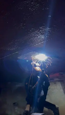 Pikiran tenang,weldingan Aman😁#senimanapi🔥👨‍🏭#kulikapal⛓️🌍🚢#batamtiktok#fypシ 