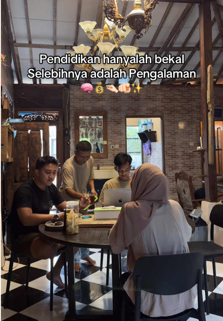 #bisnismillenial #sharingbisnis #pembisnisonline #perintisbukanpewaris #onlinebusiness #bosmuda😎 #pembisnishandal #fyp #viralhariini #bisniskecilku 