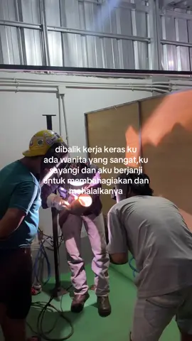 sehat sehat yaa wanita cantiku #welder #weldergtawsmaw #welderindonesia🇮🇩🔥👨🏻‍🏭 #fyp #kuliproyek👷🏼 