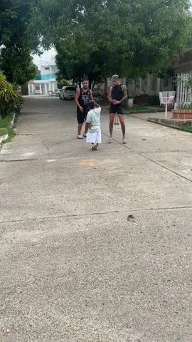 Tiene chacara🤣#viral_video #yankovi #graciosos #risastiktok #humor 