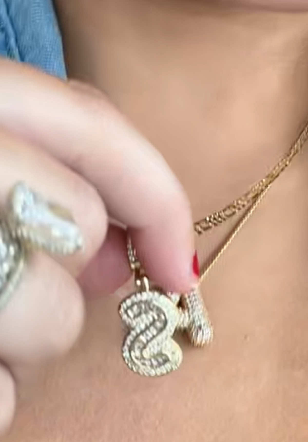 Such high quality too! #initialnecklace #jewelry #tiktokfinds 