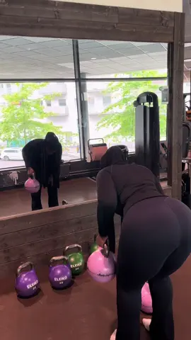 We don’t skip back day over here🧍🏾‍♀️💃#GymTok #gymmotivation #gymgoals #gymgains #hijab #hijabitiktok #hijabiworkout #Fitness #gymrat #gymgains #gym #hijabigymgirls #backday #backdaytips #backdayroutine #b#weightlosstransformation #weightlossjouney #weights #gym 