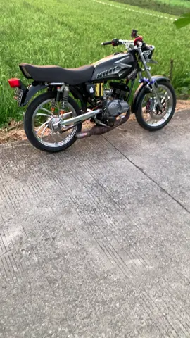#rxking #rxkingindonesia #rxking135cc #rxkingmodifikasi #spekblayer #rxkingblayer #rxkingnusantara #kingblayer #2stroke #2strokelover #2strokeindonesia #2strokemenolakpunah #blayerstyle #biangkerok135c #senso