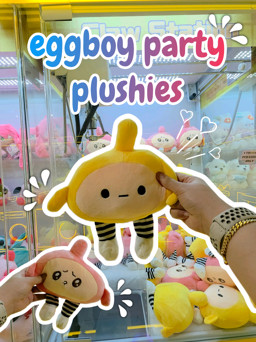 Getting these cute eggboy party plushies! #fyp #foryou #kendicrane #clawmachine #trending #tipsandtricks #viral #plushies #hacks 