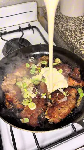 Tremendas mollejas al verdeo de la mano de @franciscouria8 ! receta de doble coccion en nuestra sarten de 22! Que te parecieron ?