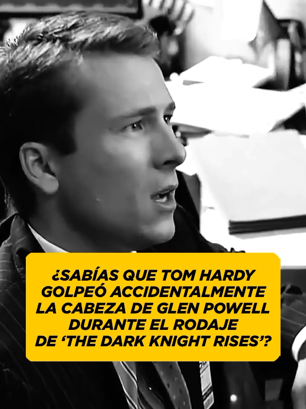 ¿Sabías que Tom Hardy golpeó accidentalmente la cabeza de Glen Powell durante el rodaje de The Dark Knight Rises (2012) y casi le provoca una conmoción cerebral?  #cineentiktok #sabiasquetiktok #tomhardy #glenpowell #batman 