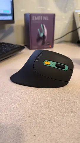 POV: Your wrist pain vanishes and your coworkers get confused. #ergonomicmouse #officelife #gadgettok #clickthelink #desksetup #AmazonFinds #tiktokshop #mouse 