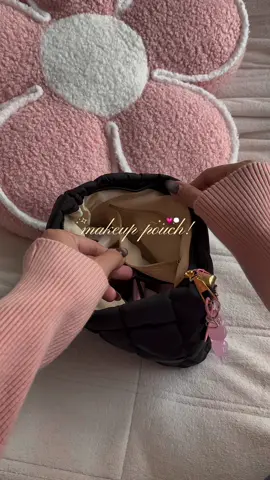 Replying to @majaycelmagno quilted pouch cutie 🎀💫 #pouch #pouchbag #pouchmakeup #makeuppouch #makeupbag #makeup #bag #fyp #trending #viral 