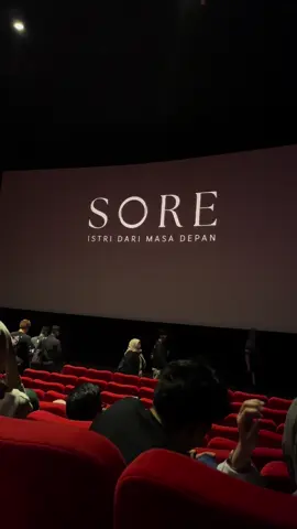 “Terima kasih sore” 100000/100 susah dijelaskan pokonya kalian wajib nonton ini #soreistridarimasadepan #bioskop #film 